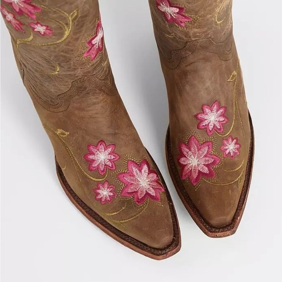 Western Boots - Picture 14 of 15